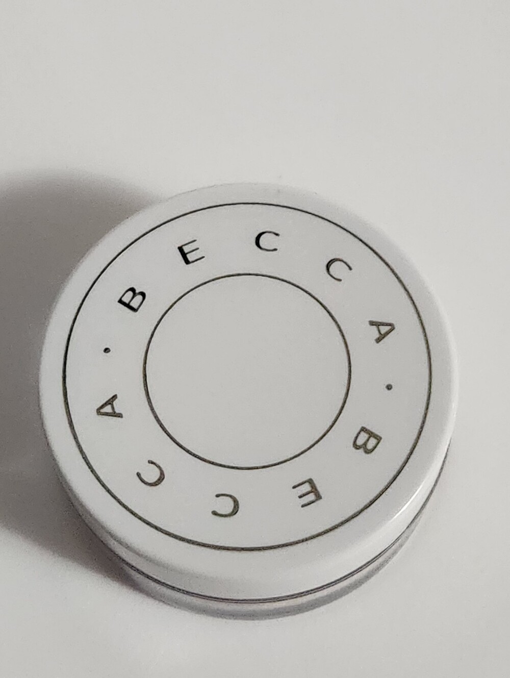 NEW BECCA Setting Powder - Picture 5 of 7